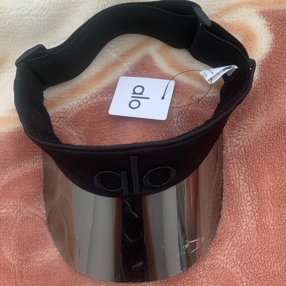 Alo Yoga Accessories - Alo Yoga Airlift Solar Visor Hat Cap